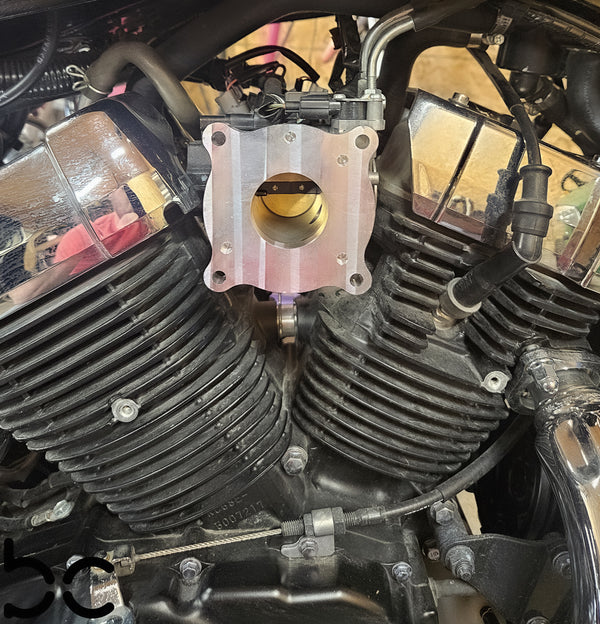 Honda Shadow vt750 (FUEL INJECTED EFI) to Harley Super Sucker Intake Air Cleaner (Adapter Only)