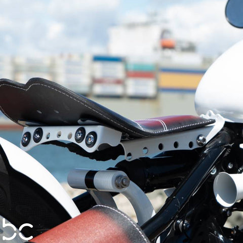 Triumph Bonneville Bobber Engine Accent Left - Wings