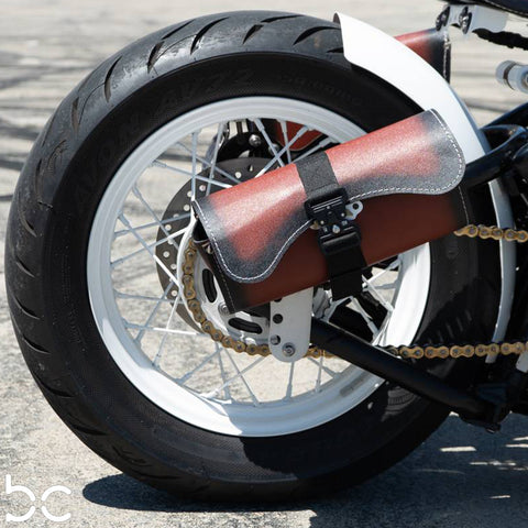 Triumph Bonneville Bobber Engine Accent Left - Wings