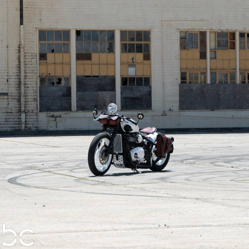 Triumph Bonneville Bobber Fender Strut Bracket