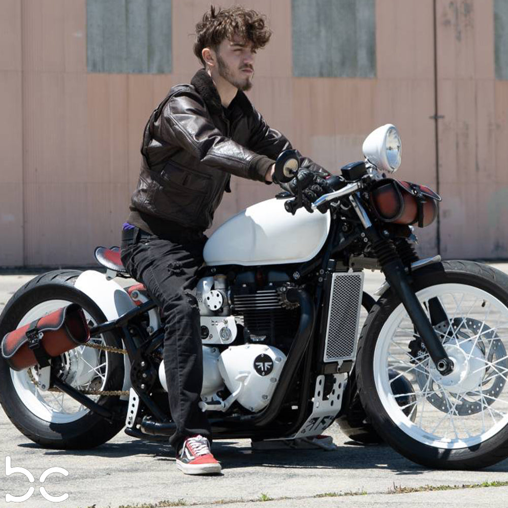 Triumph Bonneville Bobber Engine Accent Left - Wings